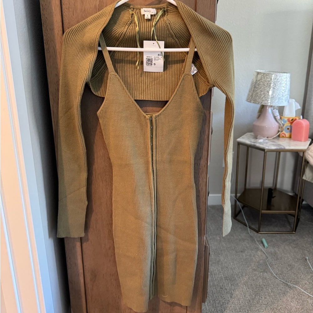 Forever 21 Tan Bodycon Mini Dress V-neck Long Sleeve Cocktail